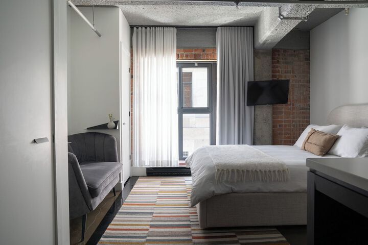 Room 45 of 151