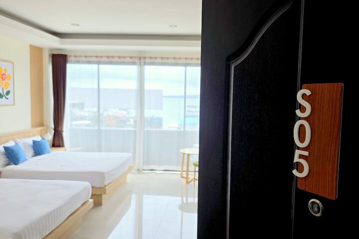 Hotel 3 of 97