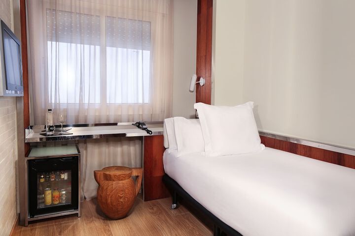 Room 12 of 75