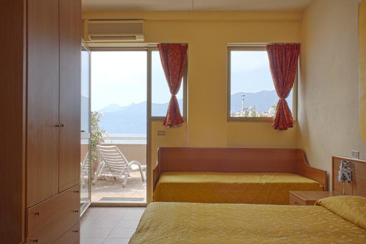 Room 17 of 70