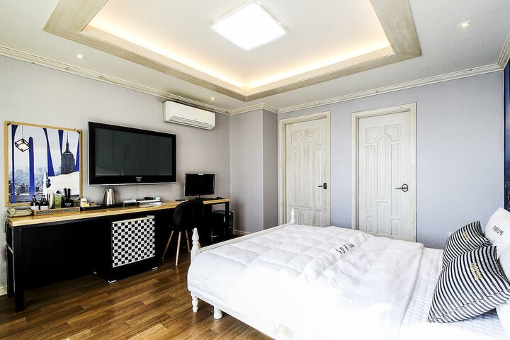 Room 6 of 41