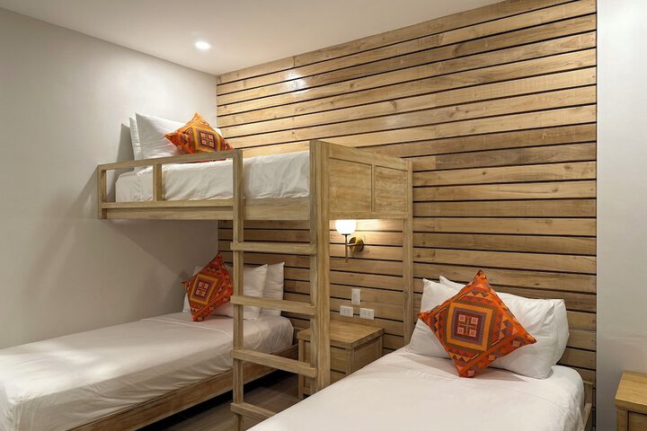 Room 11 of 24
