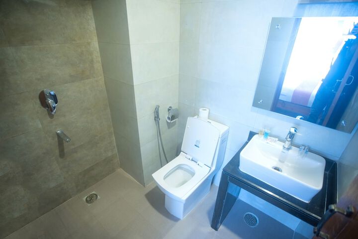 Room 18 of 25
