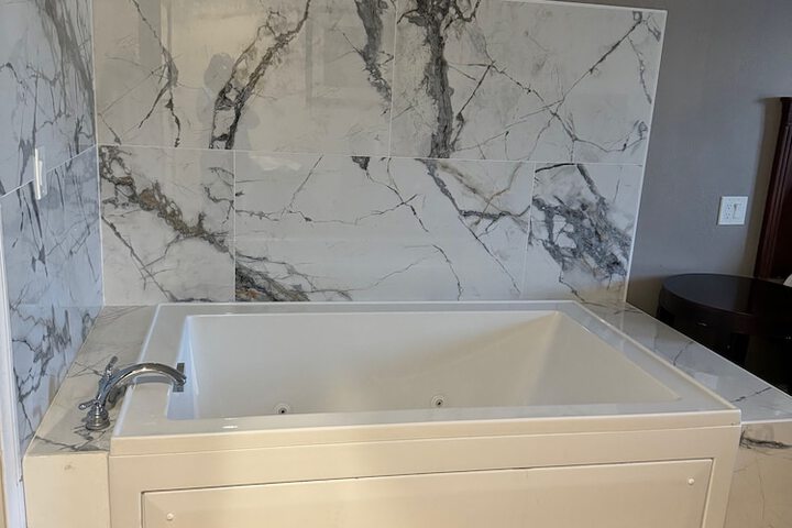 Jetted tub