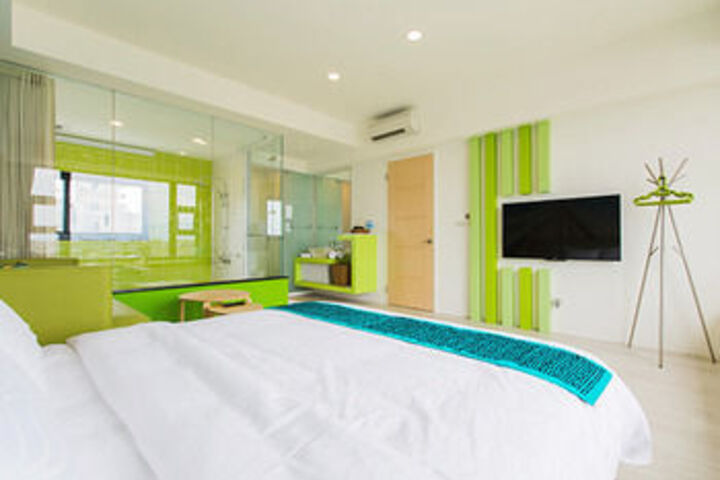 Room 42 of 55