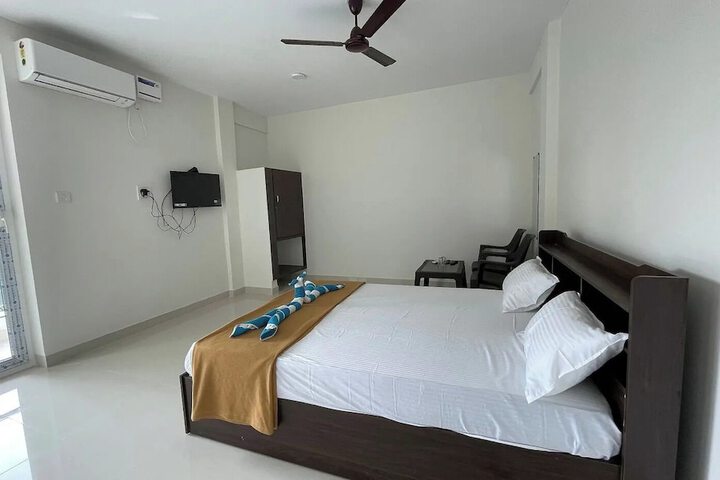 Room 7 of 19