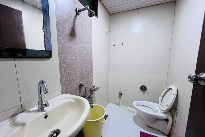 Room 15 of 24