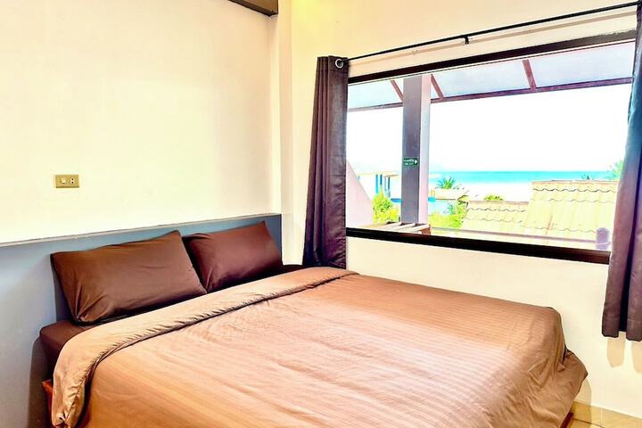 Room 47 of 177