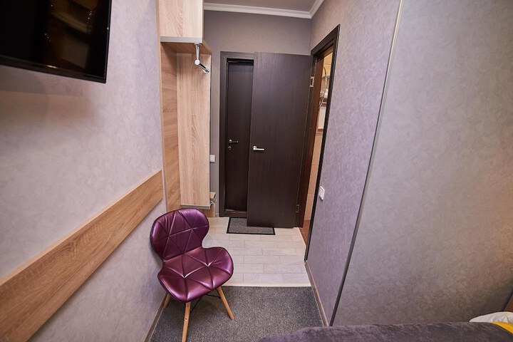 Room 27 of 54