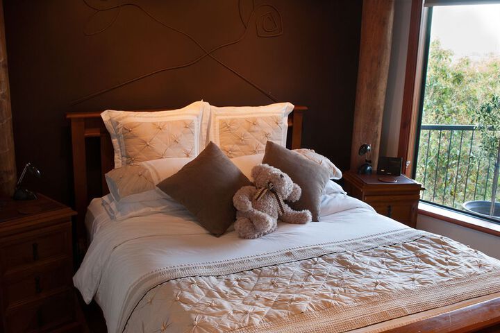 Room 3 of 65