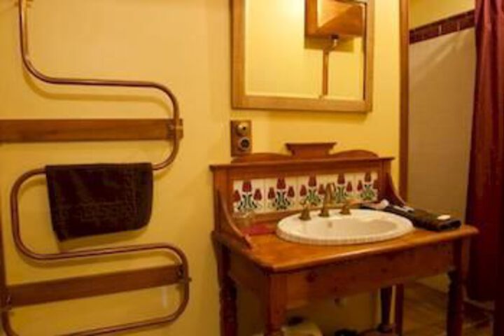 Room 2 of 17