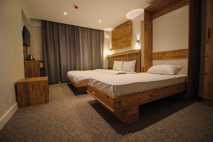 Room 53 of 59