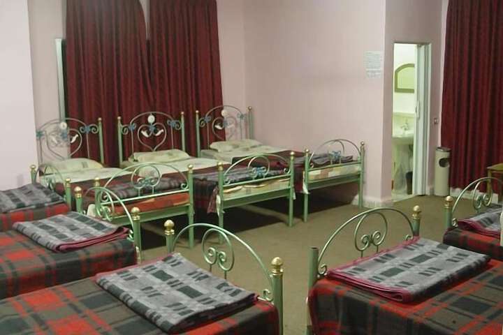 Room 10 of 31