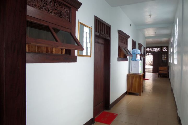 Ballroom/Hall 21 of 24
