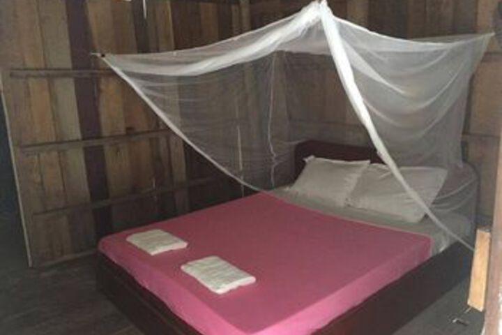 Room 16 of 19