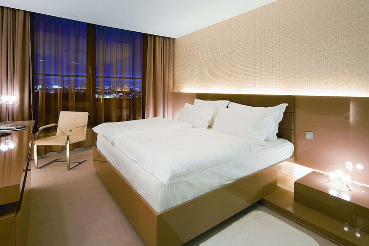 Room 38 of 72