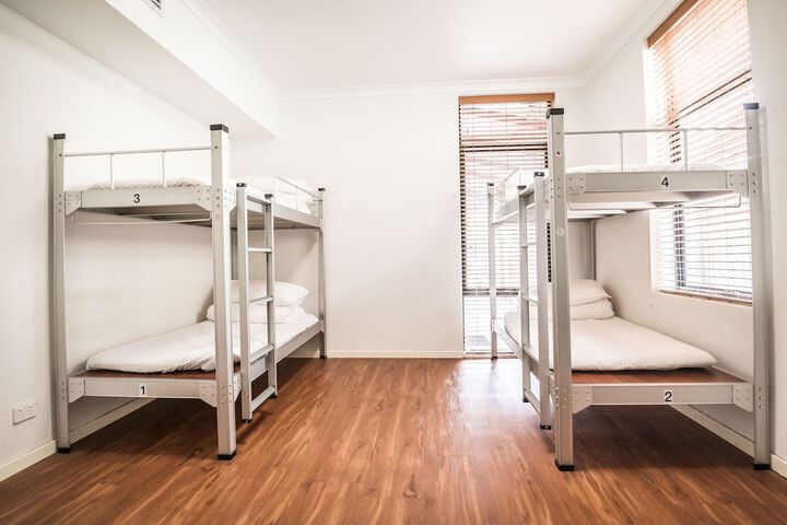 Room 6 of 24