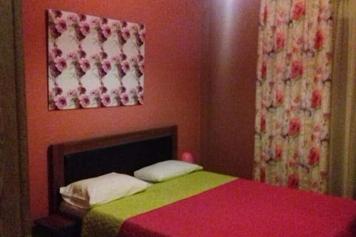 Room 5 of 62