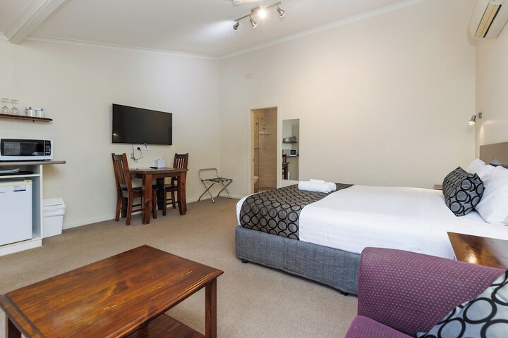 Room 12 of 49