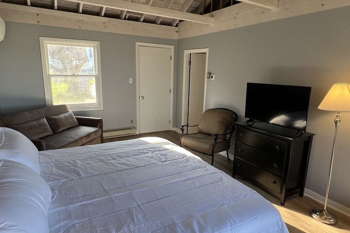 Room 21 of 205