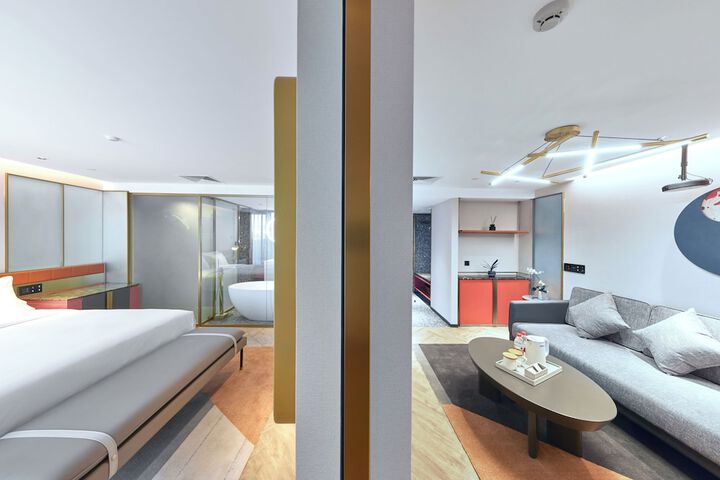 Room 26 of 52