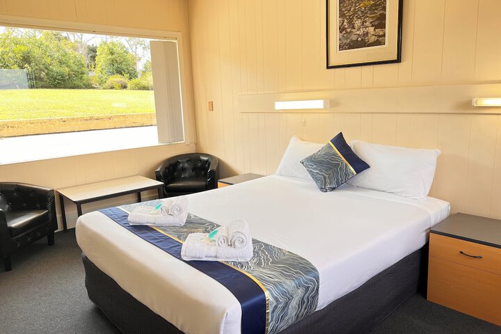 Room 8 of 52