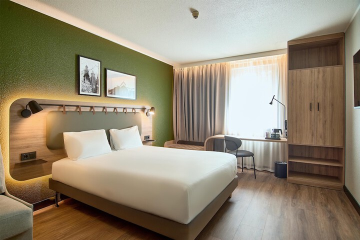 Room 29 of 80
