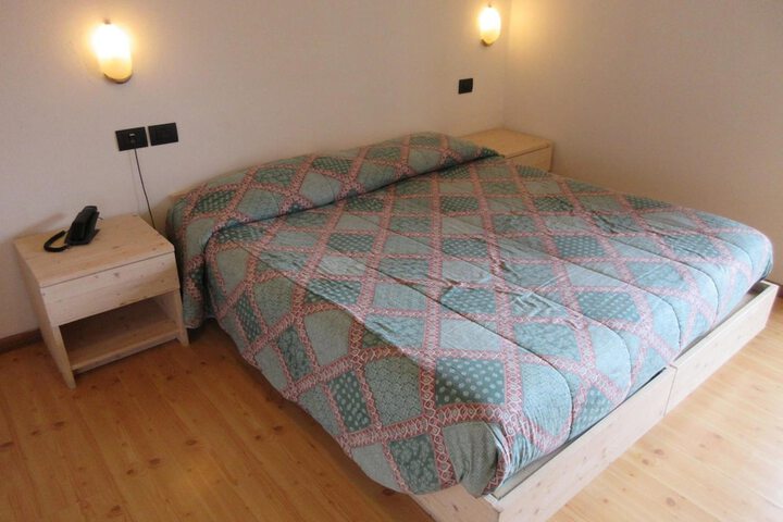 Room 14 of 61