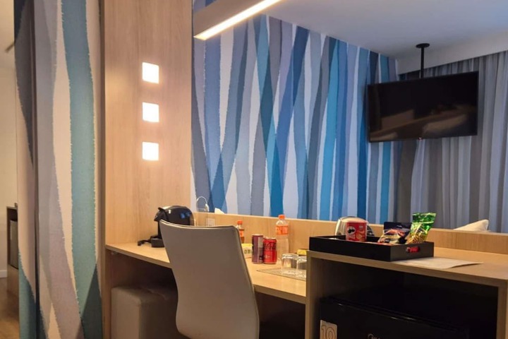 Room 53 of 201