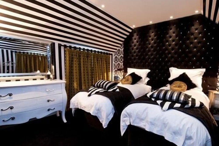 Room 3 of 71