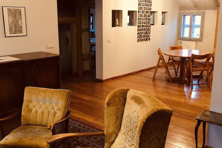 Room 46 of 174
