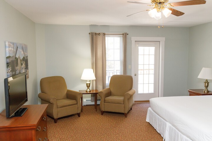 Room 10 of 82