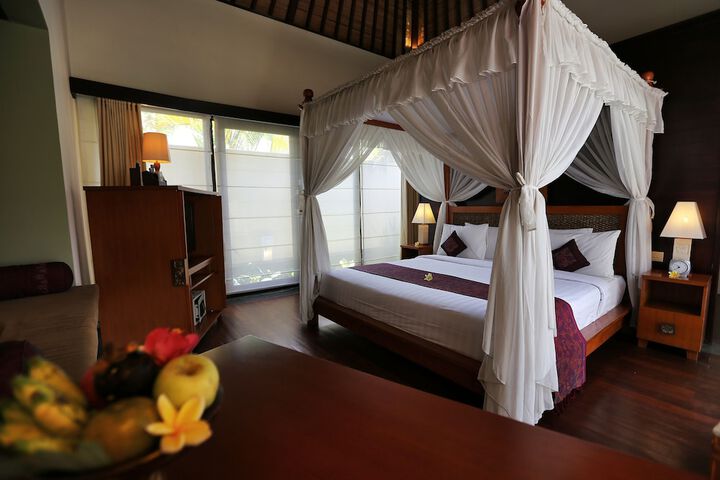 Room 6 of 73