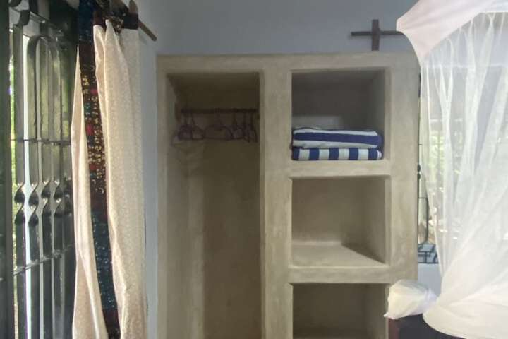 Room 25 of 161