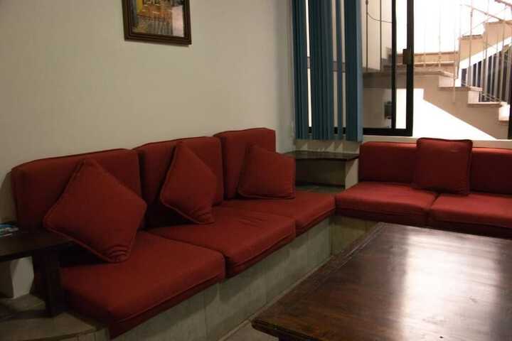Room 11 of 31