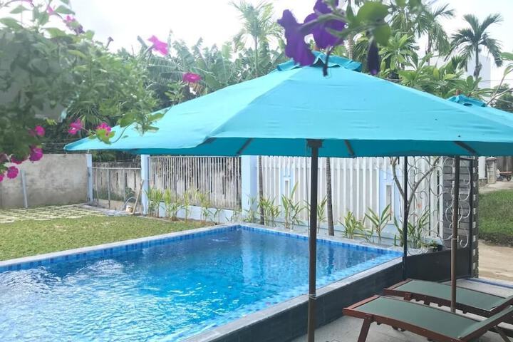 Pool Hotel