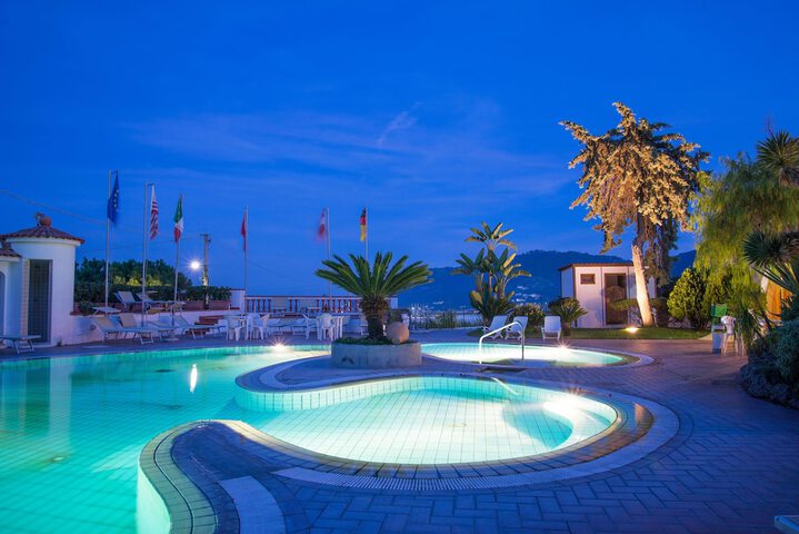 Pool 46 of 111