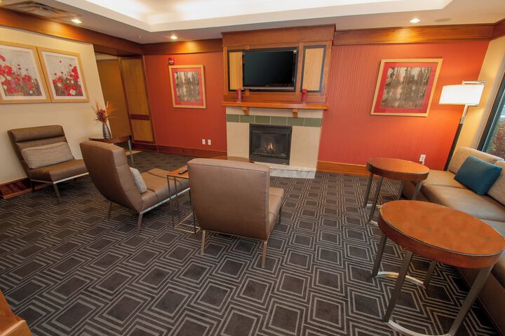 Entrance & Lobby