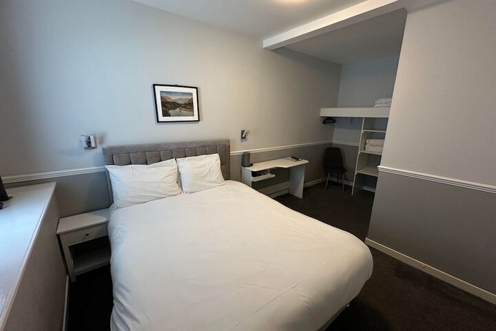 Room 21 of 95