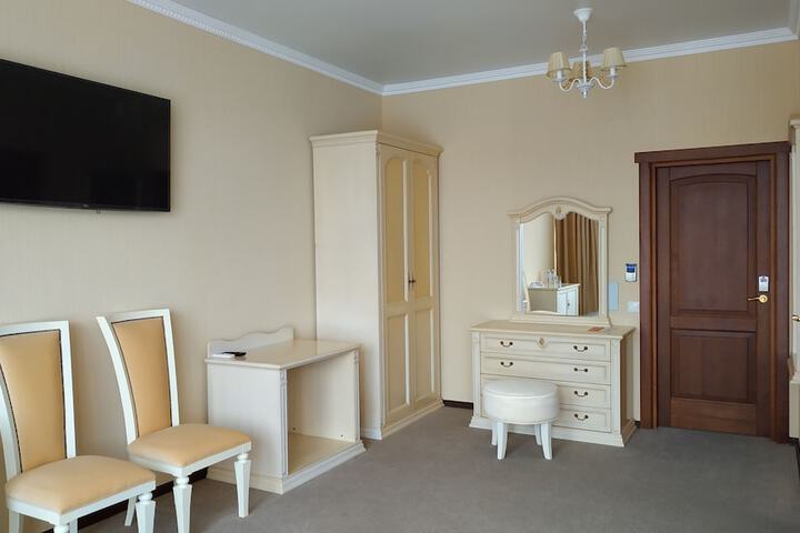 Room 15 of 51