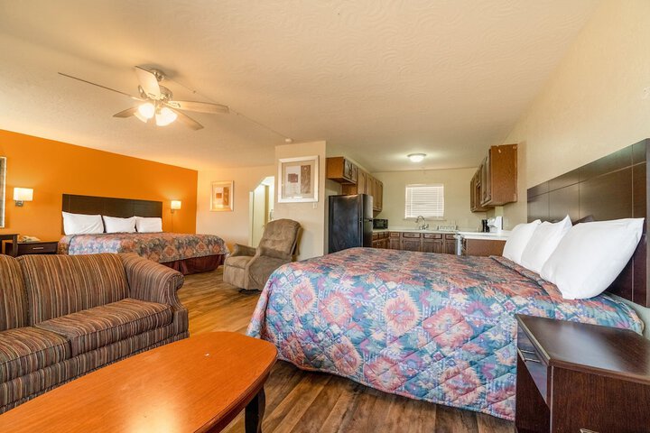 Room 21 of 76