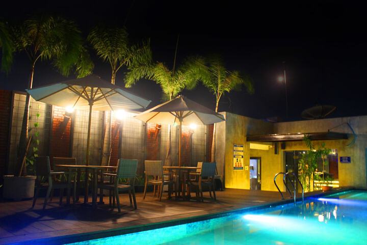 Hotel Pool