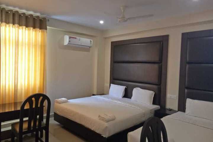 Hotel Pioneer Paradise