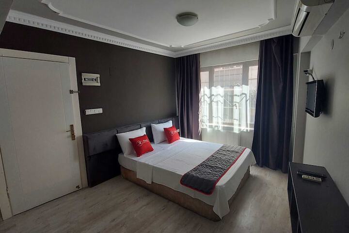 Room 40 of 53