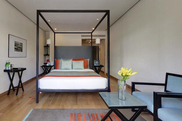 Room 4 of 60