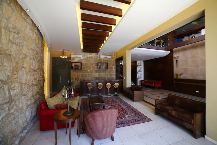 Hotel 5 of 49