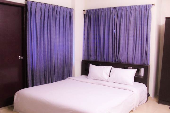 Room 4 of 15