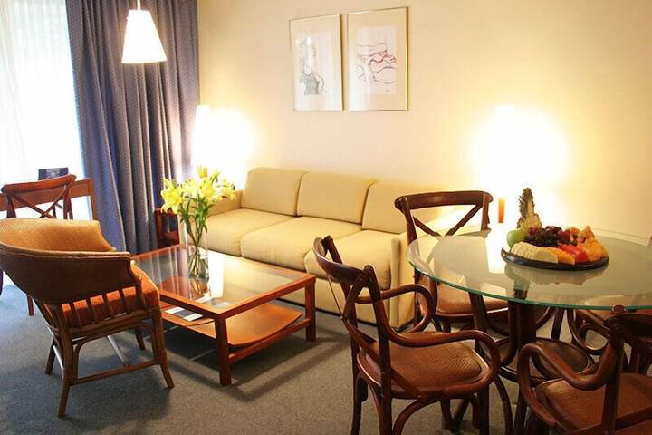 Room 5 of 40