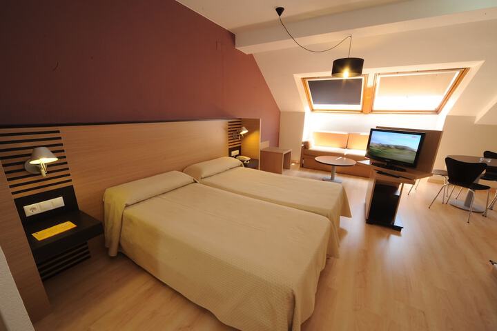 Room 9 of 53