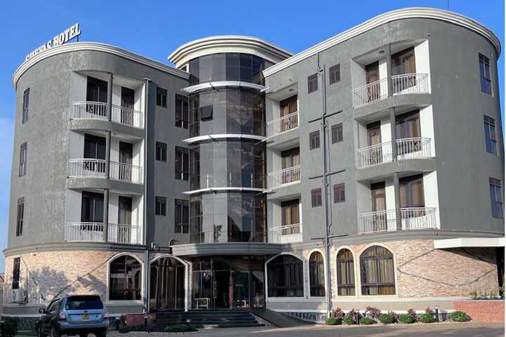 Hotel 5 of 6